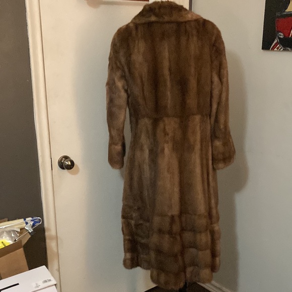 Vintage fur coat and hat - Picture 6 of 16